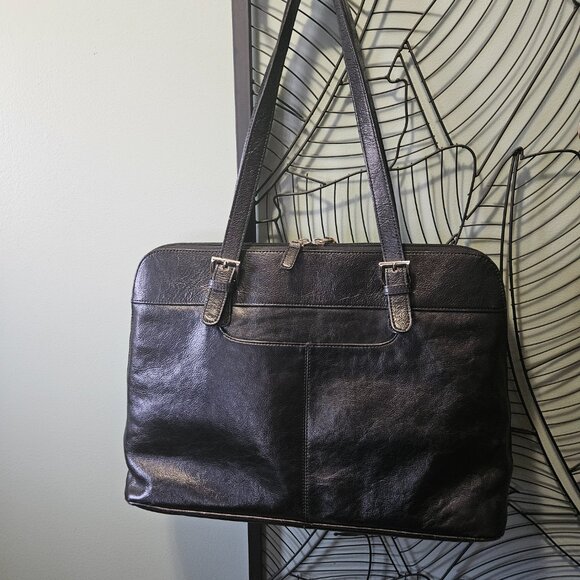 Danier | Gorgeous Spacious Black Genuine Leather Work Laptop Shoulder Bag - Picture 1 of 16